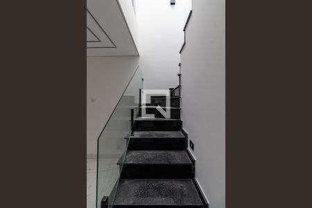 Escada de casa à venda com 2 quartos, 85m² em Vila Granada, São Paulo