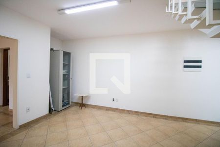Sala de casa à venda com 4 quartos, 200m² em Campo Belo, São Paulo