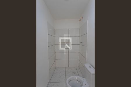 Banheiro de kitnet/studio para alugar com 1 quarto, 22m² em Serraria, Diadema