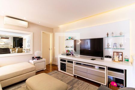 Sala de apartamento à venda com 3 quartos, 132m² em Água Branca, São Paulo