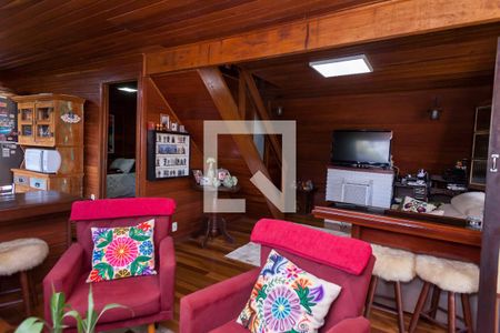Sala de casa de condomínio à venda com 3 quartos, 140m² em Retiro do Chale, Brumadinho