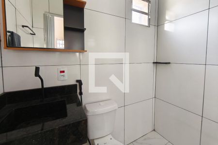 Banheiro Social de casa para alugar com 1 quarto, 20m² em Cidade Satélite Íris, Campinas