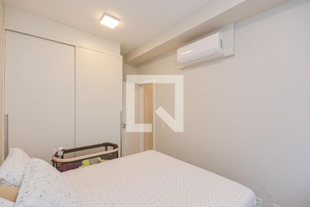 Suíte  de apartamento à venda com 2 quartos, 73m² em Vila Isa, São Paulo