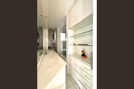 Banheiro da Suíte 1 de apartamento à venda com 2 quartos, 70m² em Ipanema, Rio de Janeiro