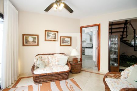 Sala de Estar 2 de casa à venda com 4 quartos, 272m² em Vila Madalena, São Paulo