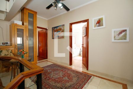 Hall das Suítes de casa à venda com 4 quartos, 272m² em Vila Madalena, São Paulo