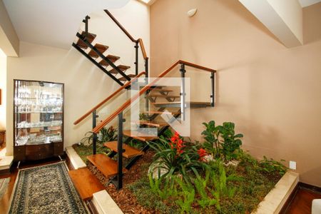 Jardim e Acesso Área Íntima de casa à venda com 4 quartos, 272m² em Vila Madalena, São Paulo