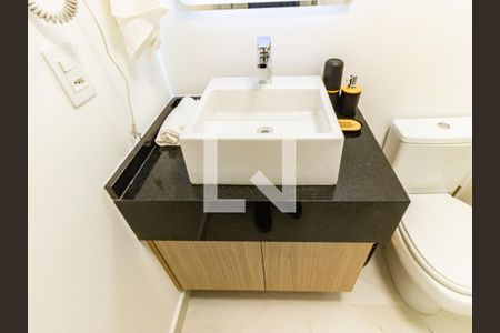 Banheiro Social de kitnet/studio para alugar com 1 quarto, 25m² em Vila Regente Feijó, São Paulo