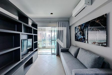 Sala de apartamento para alugar com 1 quarto, 55m² em Vila Regente Feijó, São Paulo
