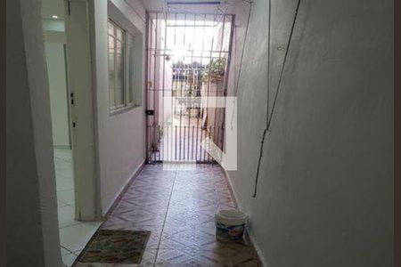 Casa à venda com 3 quartos, 200m² em Vila Santo Estefano, São Paulo