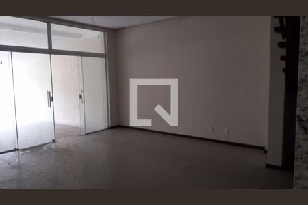 Casa à venda com 3 quartos, 300m² em Recreio dos Bandeirantes, Rio de Janeiro