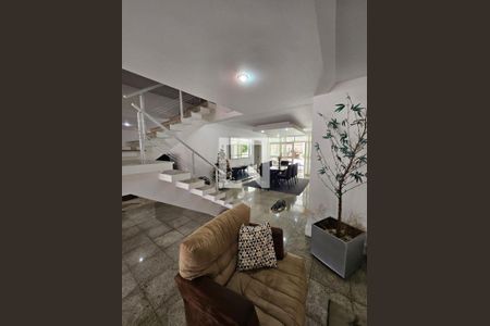 Casa à venda com 5 quartos, 500m² em Recreio dos Bandeirantes, Rio de Janeiro