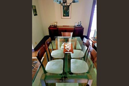 Casa à venda com 4 quartos, 362m² em Parque Maria Domitila, São Paulo