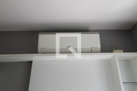 Quarto  de apartamento à venda com 2 quartos, 53m² em Jardim Itu, Porto Alegre