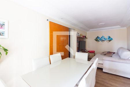 Sala  de apartamento à venda com 2 quartos, 61m² em Veloso, Osasco