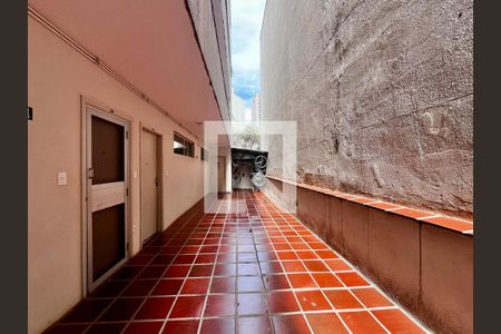 Corredor de apartamento à venda com 1 quarto, 48m² em Botafogo, Campinas