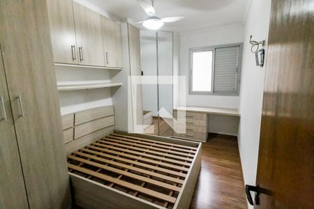 Quarto 1 de apartamento para alugar com 2 quartos, 72m² em Parque Santos Dumont, Taboão da Serra