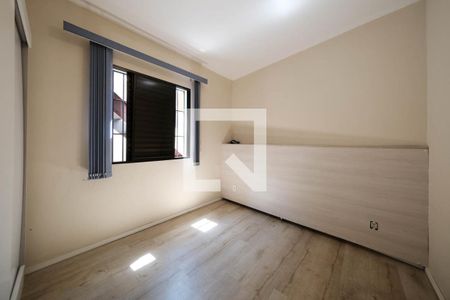 Quarto 2 de casa para alugar com 3 quartos, 240m² em Vila Euthalia, São Paulo