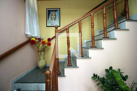 Sala - Escada 2º piso de casa à venda com 4 quartos, 127m² em Irajá, Rio de Janeiro