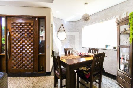 Sala de casa à venda com 3 quartos, 197m² em Vila Jacuí, São Paulo