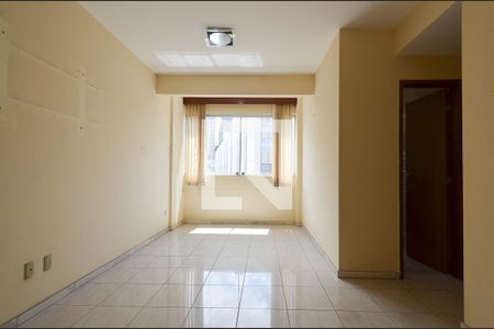 Sala  de apartamento à venda com 3 quartos, 90m² em Horto, Belo Horizonte