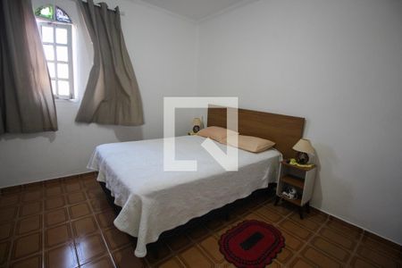 Quarto  de casa à venda com 3 quartos, 133m² em Jardim Miriam, São Paulo