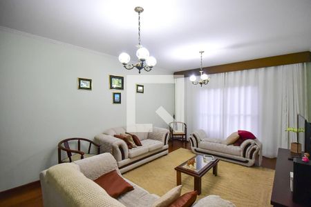 Sala de casa para alugar com 3 quartos, 137m² em Jardim Cláudia, São Paulo