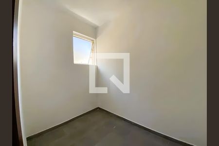 Quarto de apartamento para alugar com 4 quartos, 145m² em Buritis, Belo Horizonte