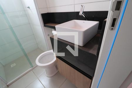 Banheiro Social de apartamento para alugar com 2 quartos, 55m² em Jardim Espanha, Uberlândia