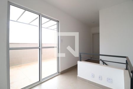Corredor de apartamento para alugar com 2 quartos, 110m² em Jardim Espanha, Uberlândia
