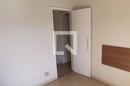 Quarto 1 de apartamento para alugar com 2 quartos, 55m² em Jacarepaguá, Rio de Janeiro