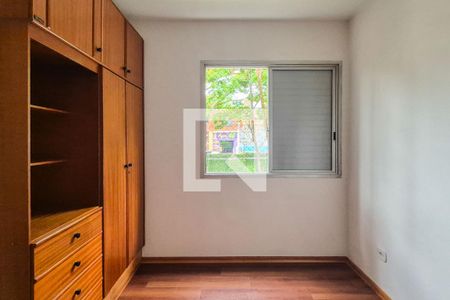 Quarto 2 de apartamento para alugar com 2 quartos, 65m² em Jardim Ester Yolanda, São Paulo
