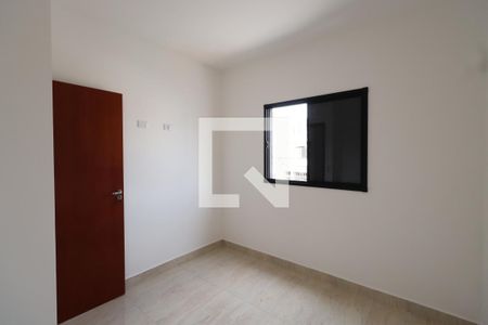 Quarto 1 de apartamento para alugar com 2 quartos, 45m² em Vila Antonina, São Paulo