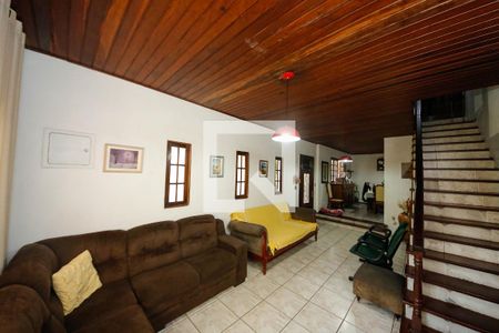 Sala de Estar de casa à venda com 4 quartos, 200m² em Vila Ivone, São Paulo