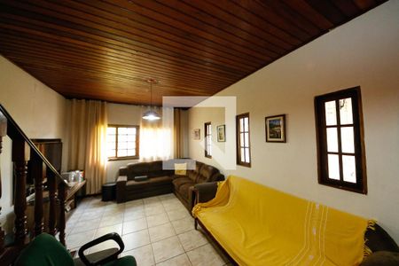 Sala de Estar de casa à venda com 4 quartos, 200m² em Vila Ivone, São Paulo