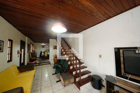 Sala de Estar de casa à venda com 4 quartos, 200m² em Vila Ivone, São Paulo
