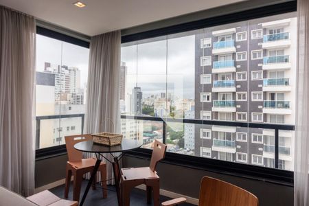 Varanda de kitnet/studio para alugar com 1 quarto, 45m² em Vila Olímpia, São Paulo