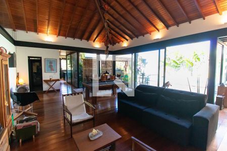 Sala de casa para alugar com 2 quartos, 450m² em Itacoatiara, Niterói