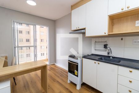 Sala/Cozinha de apartamento para alugar com 1 quarto, 29m² em Parque Vitoria, São Paulo