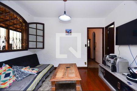 Sala de casa à venda com 3 quartos, 238m² em Dom Joaquim, Belo Horizonte