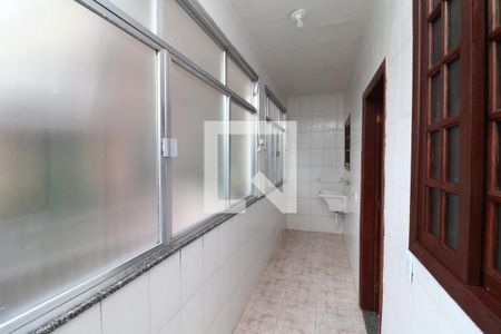 Área de Serviço de casa para alugar com 2 quartos, 82m² em Praia da Bandeira, Rio de Janeiro