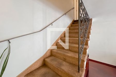 Corredor de casa para alugar com 3 quartos, 290m² em Jardim Nossa Senhora Aparecida, São Paulo