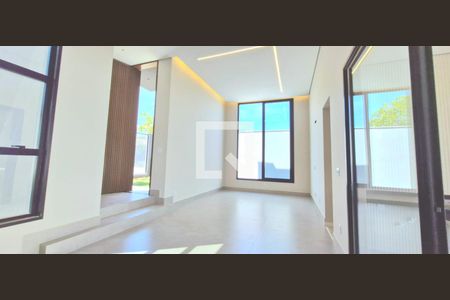 Sala de casa à venda com 3 quartos, 500m² em Joá, Lagoa Santa