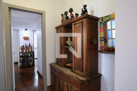 Corredor de apartamento à venda com 4 quartos, 180m² em Sagrada Família, Belo Horizonte