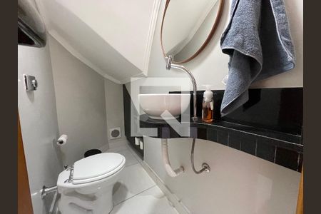 Lavabo de casa à venda com 3 quartos, 130m² em Vila Albano, São Paulo