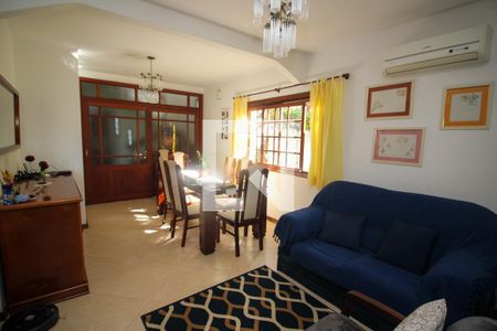 Sala de Jantar de casa à venda com 3 quartos, 220m² em Tristeza, Porto Alegre