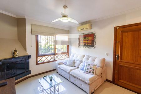 Sala de casa à venda com 3 quartos, 172m² em Espírito Santo, Porto Alegre