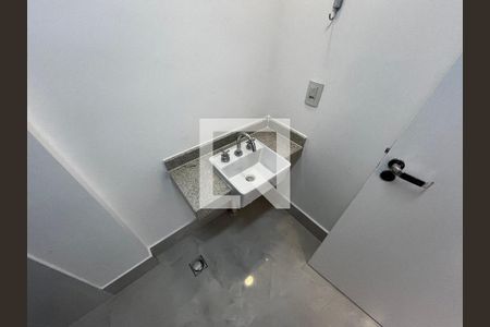 Banheiro de kitnet/studio para alugar com 1 quarto, 28m² em Tucuruvi, São Paulo