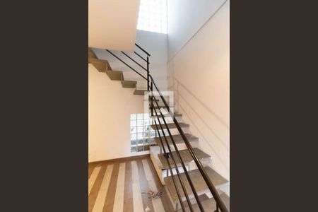 Escada de casa à venda com 5 quartos, 150m² em Vila Brasilio Machado, São Paulo