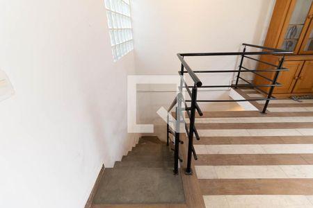 Escada de casa à venda com 5 quartos, 150m² em Vila Brasilio Machado, São Paulo